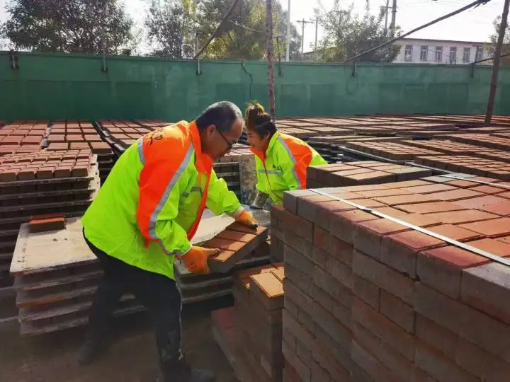 城市建筑垃圾管理规定_垃圾变砖头_